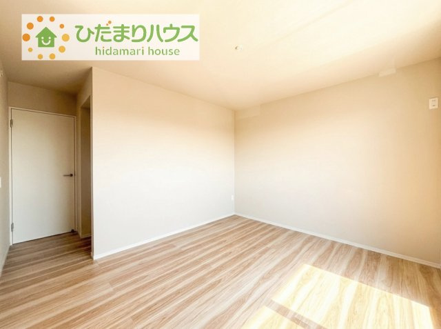 ゆとりのある主寝室！ご家族全員で寝れちゃいます♪