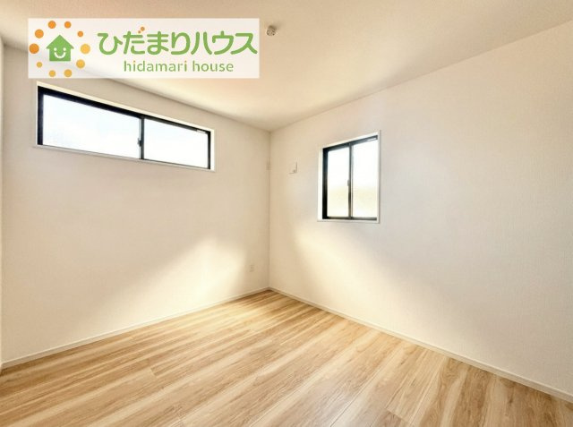 机にベットを置けば子供部屋の完成です！