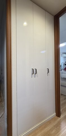 大容量の廊下収納♪日用品のストック時にも大変便利です。