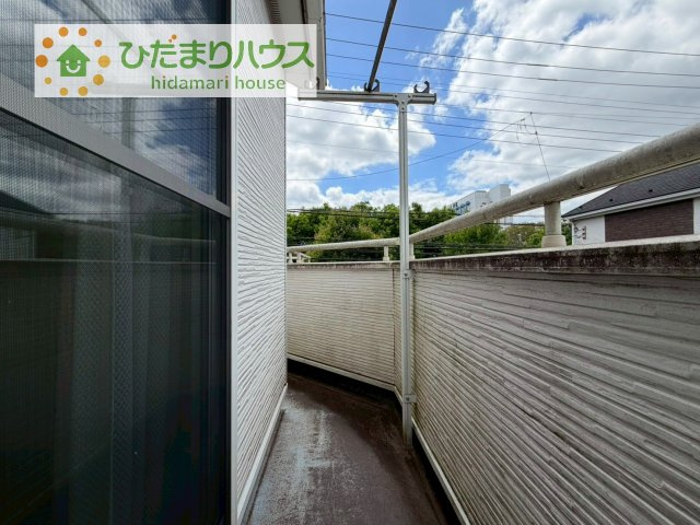 広々としたバルコニー。お洗濯物もぜーんぶ干せちゃいます！！