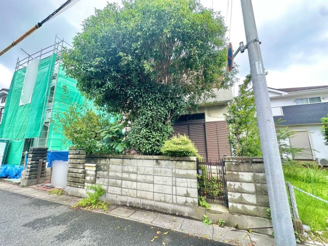 せんげん台駅徒歩9分の土地です。敷地面積100？のお土地です。是非現地ご確認下さい♪
