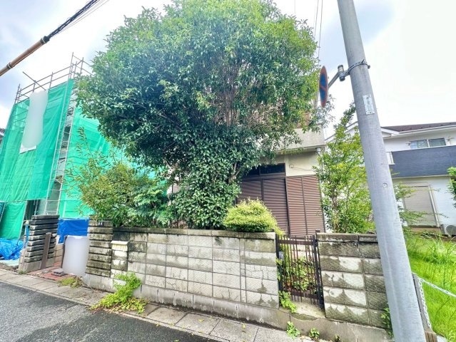 せんげん台駅徒歩9分の土地です。敷地面積100？のお土地です。是非現地ご確認下さい♪