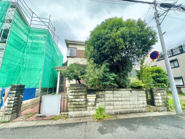 せんげん台駅徒歩9分の土地です。敷地面積100？のお土地です。是非現地ご確認下さい♪