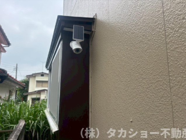防犯センターシステム完備!!　1階部分に防犯カメラ設置しております。