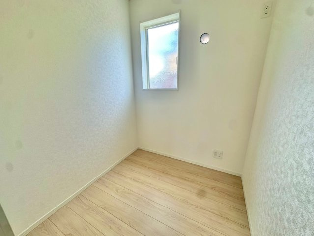 テレワークルームです。約2帖ございます。