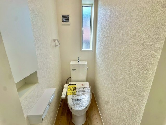 コンパクトで使いやすいトイレです