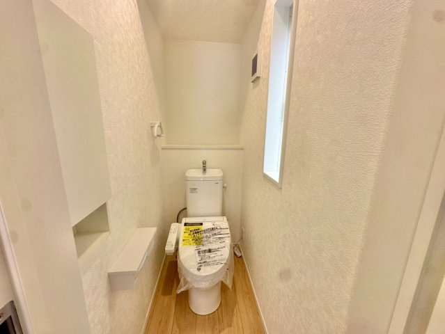 コンパクトで使いやすいトイレです