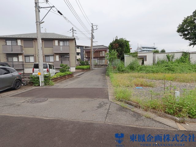 車通りの少ない前面道路