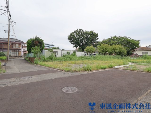 閑静な住宅街で、スーパーマーケットにも近く日々のお買い物にも便利