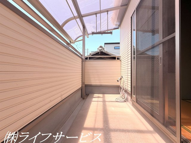 バルコニー／掃除や水やりに便利な水栓あり