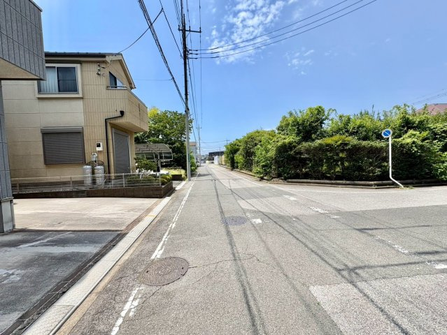 ■新規リフォーム(2026年9月完了予定)　■カースペース2台可能　■LDK20帖！　■水回りがコンパクトで家事ラク動線！