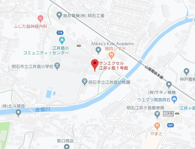 小学校、幼稚園近くにありお子様の通学が安心ですね