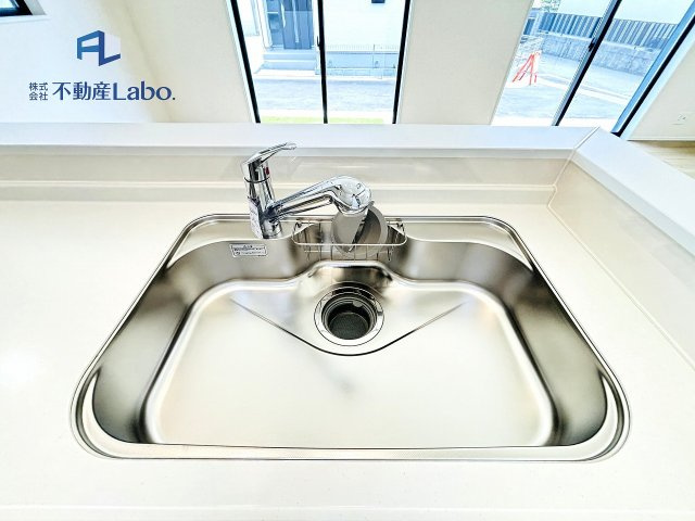 ●キッチンシンク●　　浄水器一体型の伸縮ノズルシャワーヘッド♪おそうじの時も隅々まで洗い流せます！