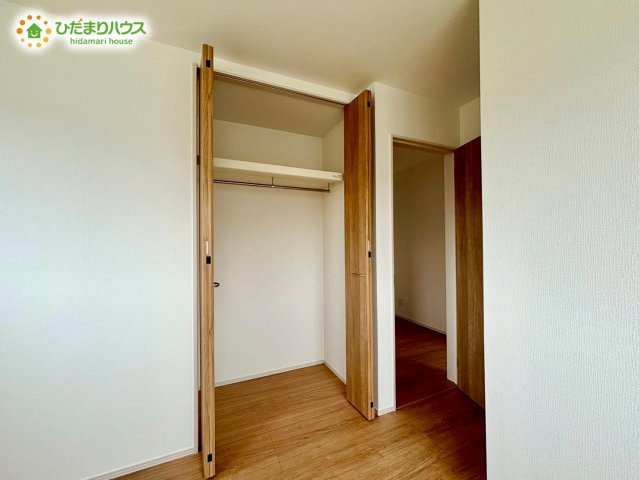 全室にクローゼットが付いていて、お部屋の住空間もスッキリ広々つかえそうです(^^)/       　