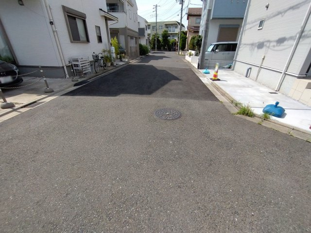 第一種低層住居専用地域につき住環境の良さが魅力。