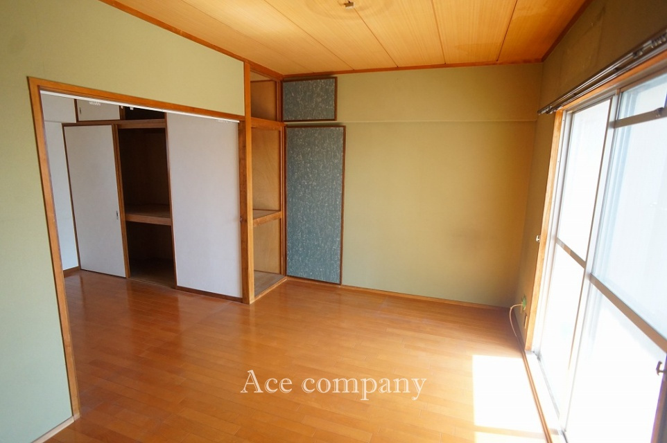 【洋室6帖】押し入完備です♪
