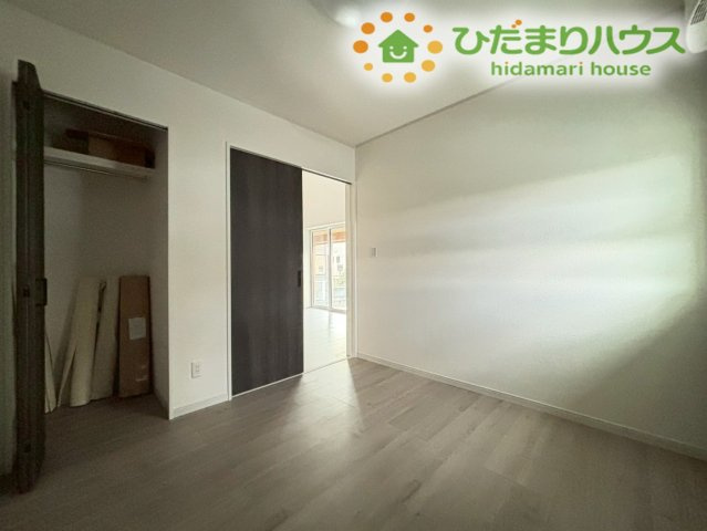 明るいお部屋で、読書や休息など自分時間をゆったり過ごせます♪収納も備わり、生活が整いやすい使い勝手の良いお部屋です!