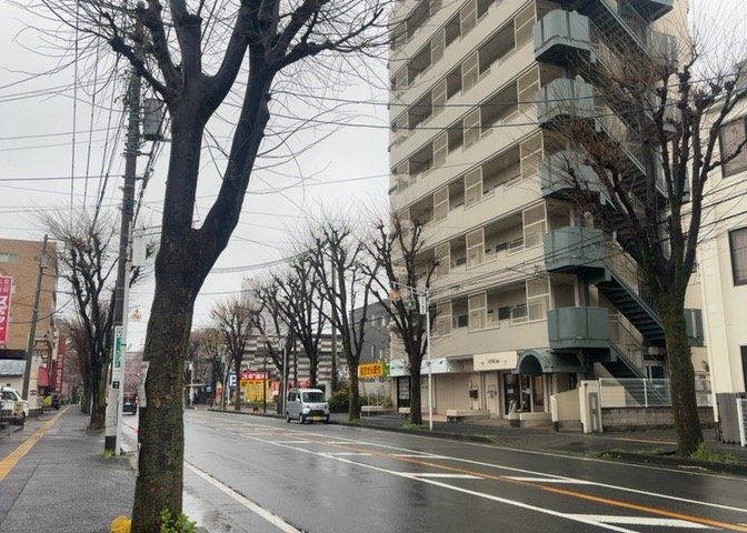 外観はマンション管理がされているかの目安になります。築年数が古いと、壁面は劣化してひび割れが生じることも！建物が古びていても細かいところが修繕されていると、きちんと管理されているなぁと感じるでしょう。