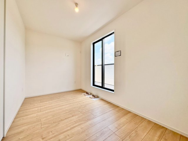 洋室6.1帖・収納付きで、お部屋がすっきり片付きます。