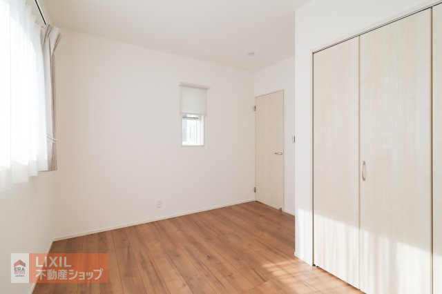 【洋室】2階6帖の洋室は南向きで日当たり、風通しもよく心地よい自分だけの空間に。