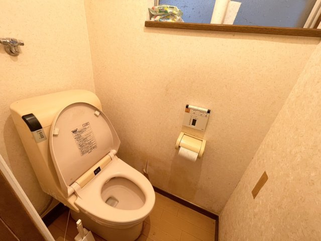 トイレは大きさや形、機能、抗菌性などが異なる多種多彩なタイプが各メーカーから出ています。それぞれに良さがあるため、事前にどういったタイプのトイレがいいのかをご家庭内で決めて、内見に行くといいでしょう。