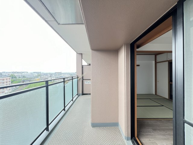 陽当たり良好なバルコニーです