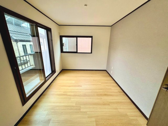 2階南東側　6帖　南東向きで明るいお部屋です！