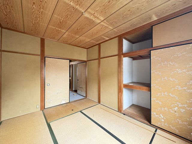 6帖和室です