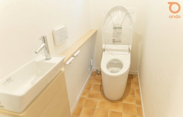 【建物プラン例/トイレ】手洗い場付きトイレで清潔を保ちやすいです◎