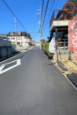 全面道路が広く、開放感とゆとりのある立地です♪