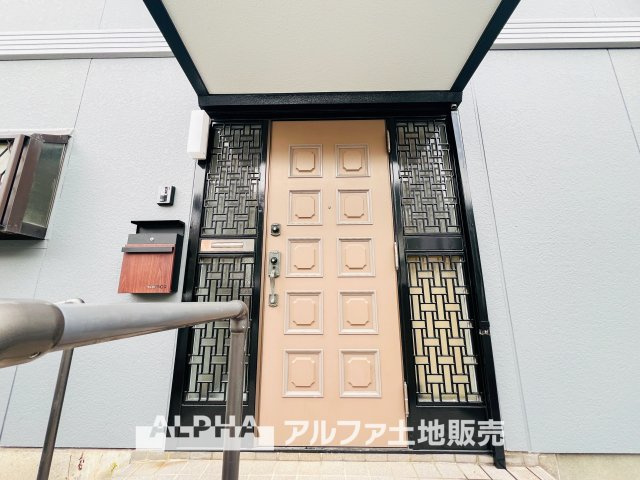 【outward　appearance】　◆時を忘れる場所◆みんなが集い、食事と楽しい会話が始まる。話に夢中になり、ついつい時を忘れ夜半過ぎになってしまう。そんな束の間の幸せを感じさせてくれる場所。