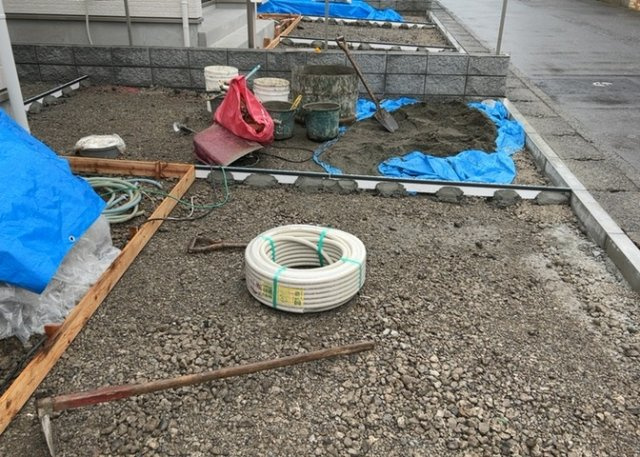 敷地内に設置された心地よい庭スペースです。お子様の遊び場やペットとのふれあいの場、ガーデニングや家庭菜園など多目的にご利用いただけます。戸建てならではの豊かな外の暮らしを満喫いただけます。