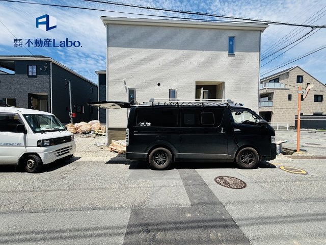 建物は完成済み♪　外構工事が進み間もなく完成予定です♪