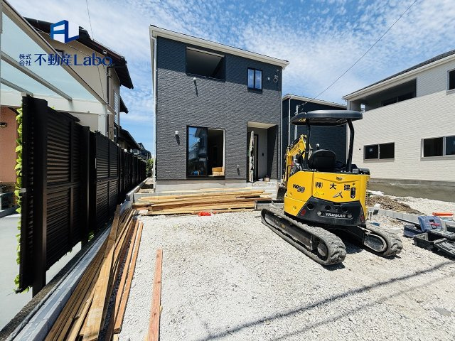 周囲は落ち着いた住宅街♪　ゆったりととした住環境で、新生活を始めませんか？