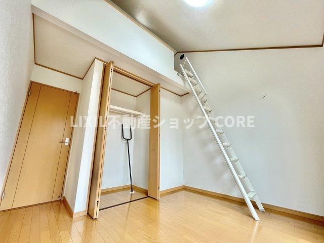 全居室に収納を完備しておりますので、居室の全空間を有効活用出来ます。　