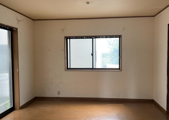 直線タイプはLとDKを一直線に並べた形で対面キッチンのタイプです。一般的なのでよく見かけるかもしれません。直線タイプに似た直接アイランドタイプは、キッチンとダイニングの間に壁がない分広く感じられます。