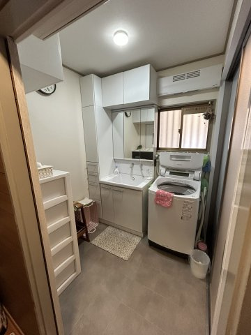 リフォーム済み（R4年）。嬉しい洗面収納付き。