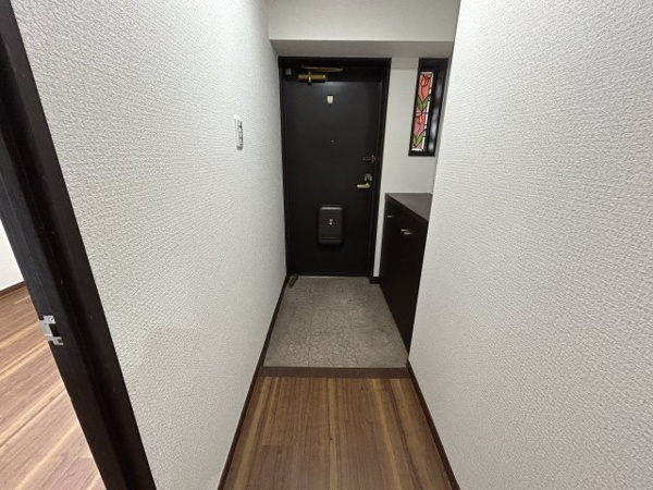 ライオンズマンション西丸之内の玄関