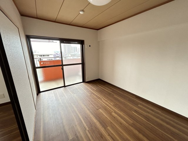 ライオンズマンション西丸之内の洋室