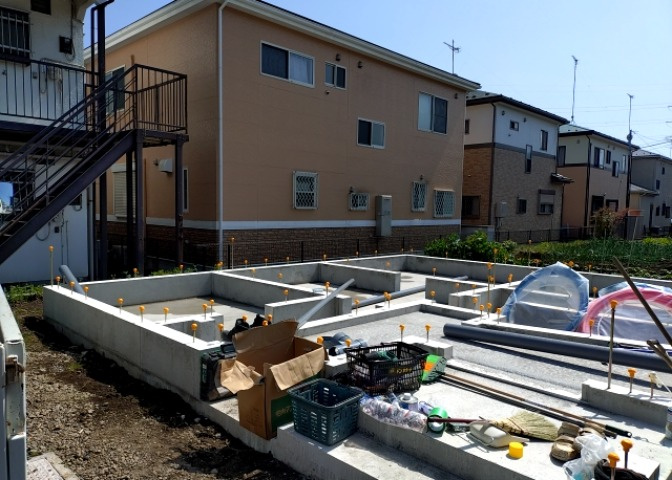 物件の詳細については、現地を見てわかること以外に、役所や法務局などで調べないとわからないことがあります。そのため、現地に行く場合は、もしこの物件を買ったらどのような生活ができるかをイメージしましょう。