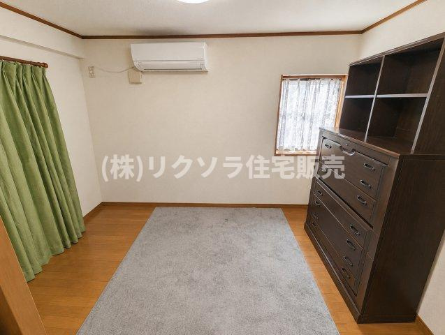 AIにて残置物を消して掲載しております。　居住中につき家具・残置物等ございます。
