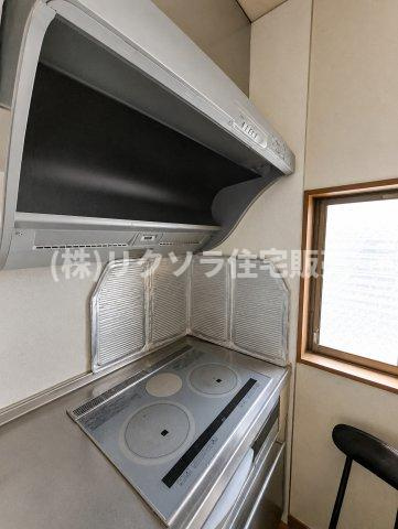 AIにて残置物を消して掲載しております。　居住中につき家具・残置物等ございます。