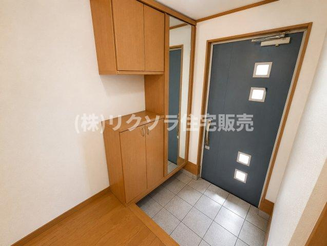 AIにて残置物を消して掲載しております。　居住中につき家具・残置物等ございます。