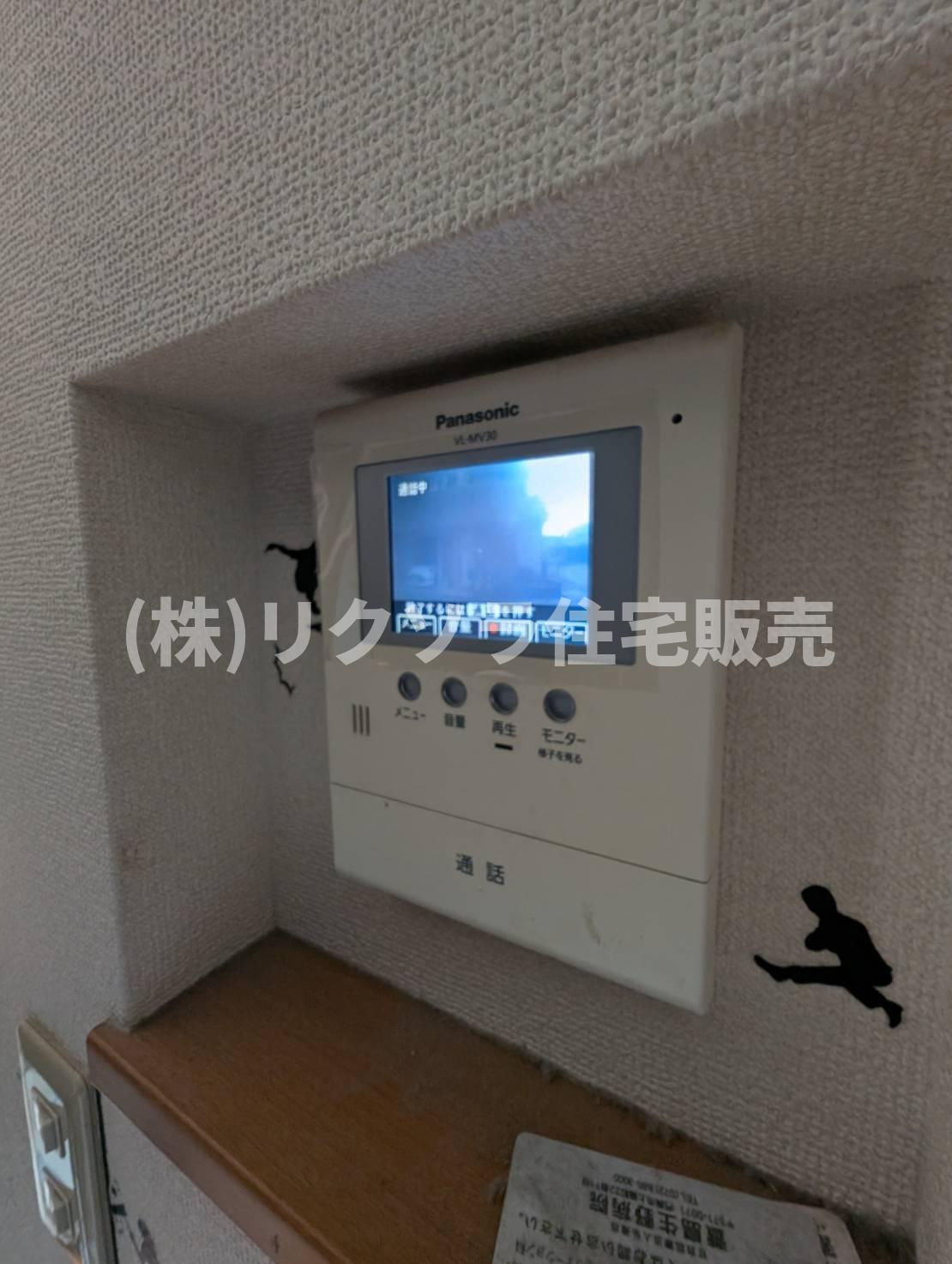AIにて残置物を消して掲載しております。　居住中につき家具・残置物等ございます。