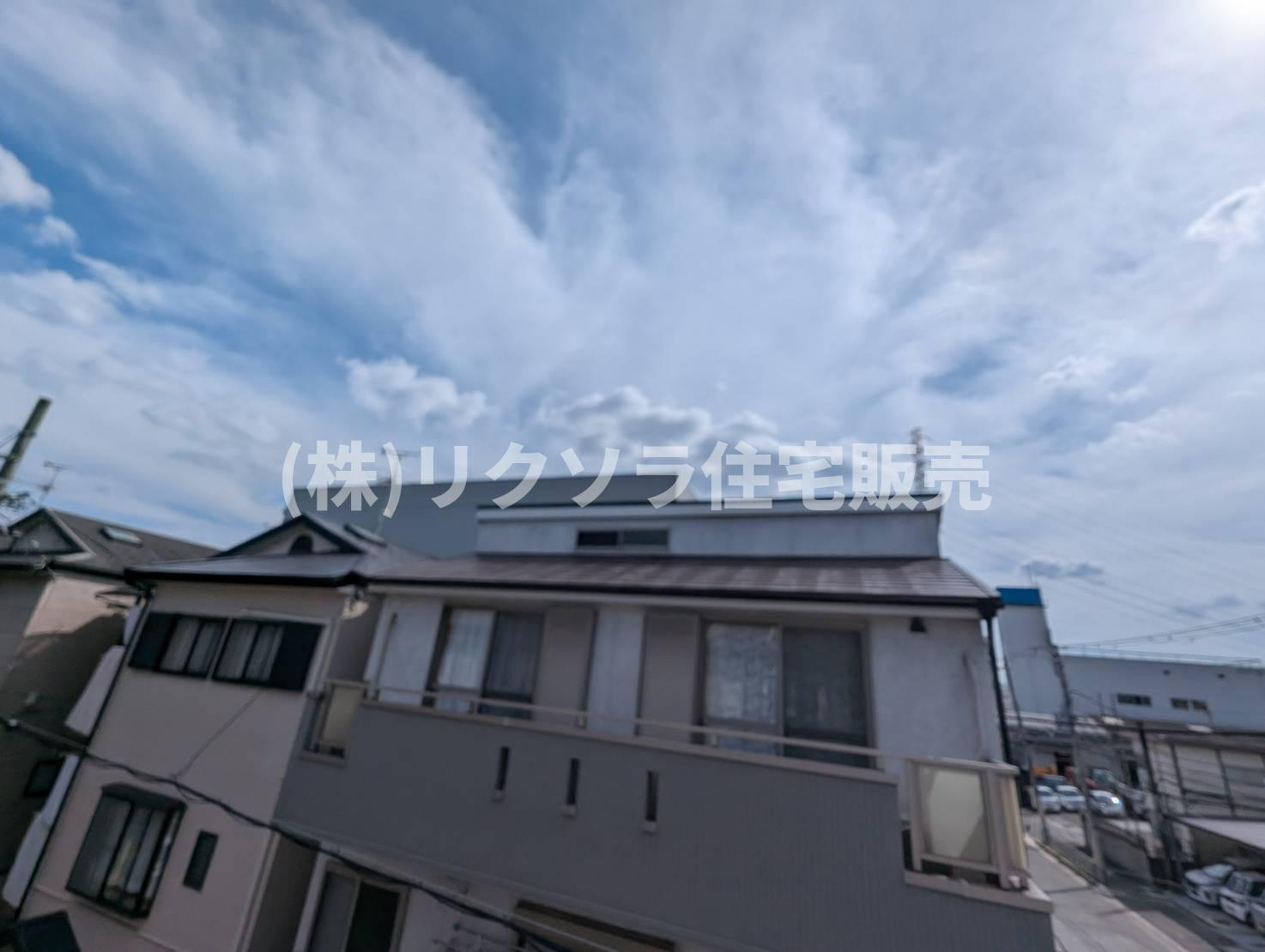 AIにて残置物を消して掲載しております。　居住中につき家具・残置物等ございます。