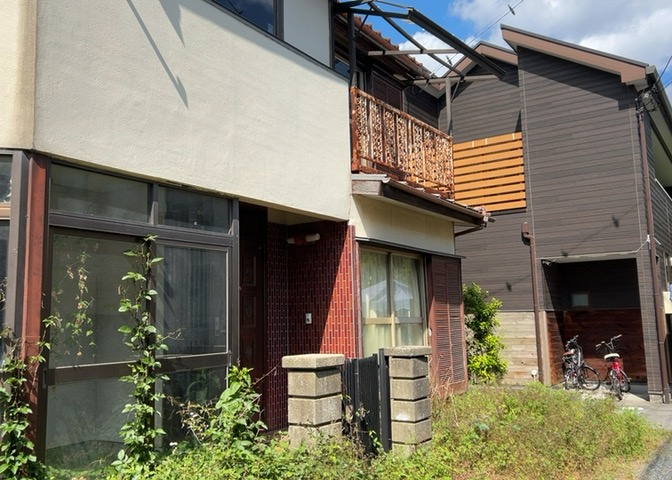 物件の詳細については、現地を見てわかること以外に、役所や法務局などで調べないとわからないことがあります。そのため、現地に行く場合は、もしこの物件を買ったらどのような生活ができるかをイメージしましょう。