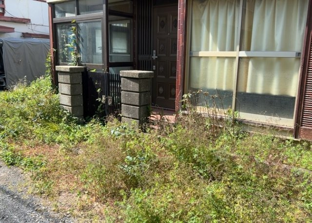 家を建てる前提で土地を探している場合、地盤の丈夫さは譲れない条件の一つです。地盤が脆弱だと追加工事が必要となります。また、過去に地盤沈下や液状化現象を起こした土地は、できるだけ避けた方がいいでしょう。