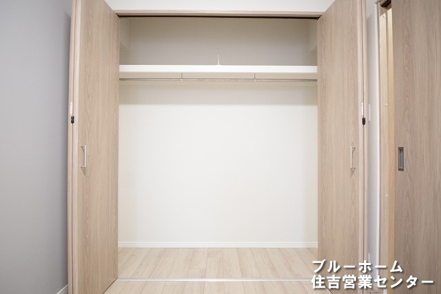 洋室にある収納です！
