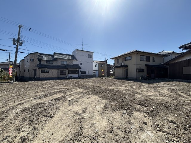 ゆとりある敷地で、住まいづくりの夢が広がります。