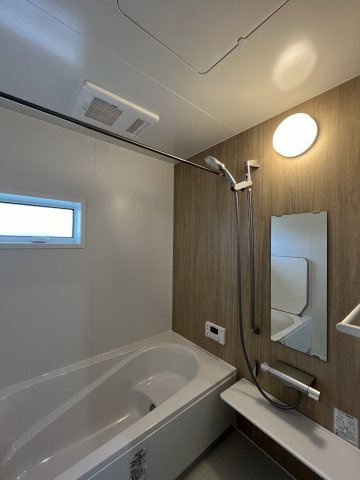 足をしっかり伸ばすことができ、お風呂もゆっくり浸かれます♪　